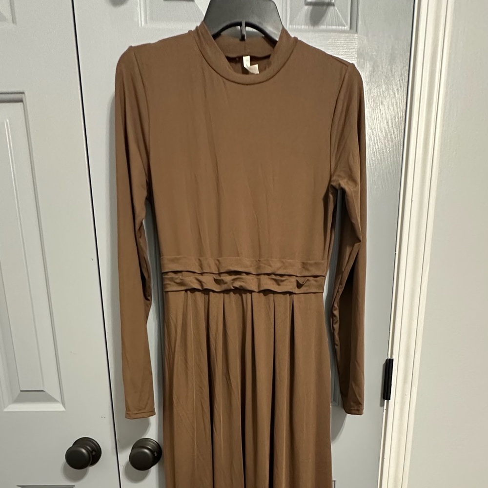 HALARA Chocolate Brown Long Sleeve Dress